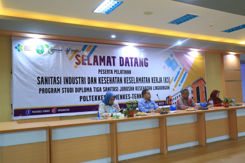 Pelaksanaan Pelatihan K3 Selama 5 Hari Bagi Mahasiswa D Iii Sanitasi 